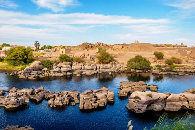 https://sphinxadventure.com/wp-content/uploads/2023/06/aswan-768x512.webp